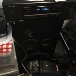 Stereo and one speaker and some small ones