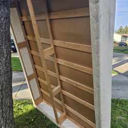 **FREE**QUEEN BOXSPRING 