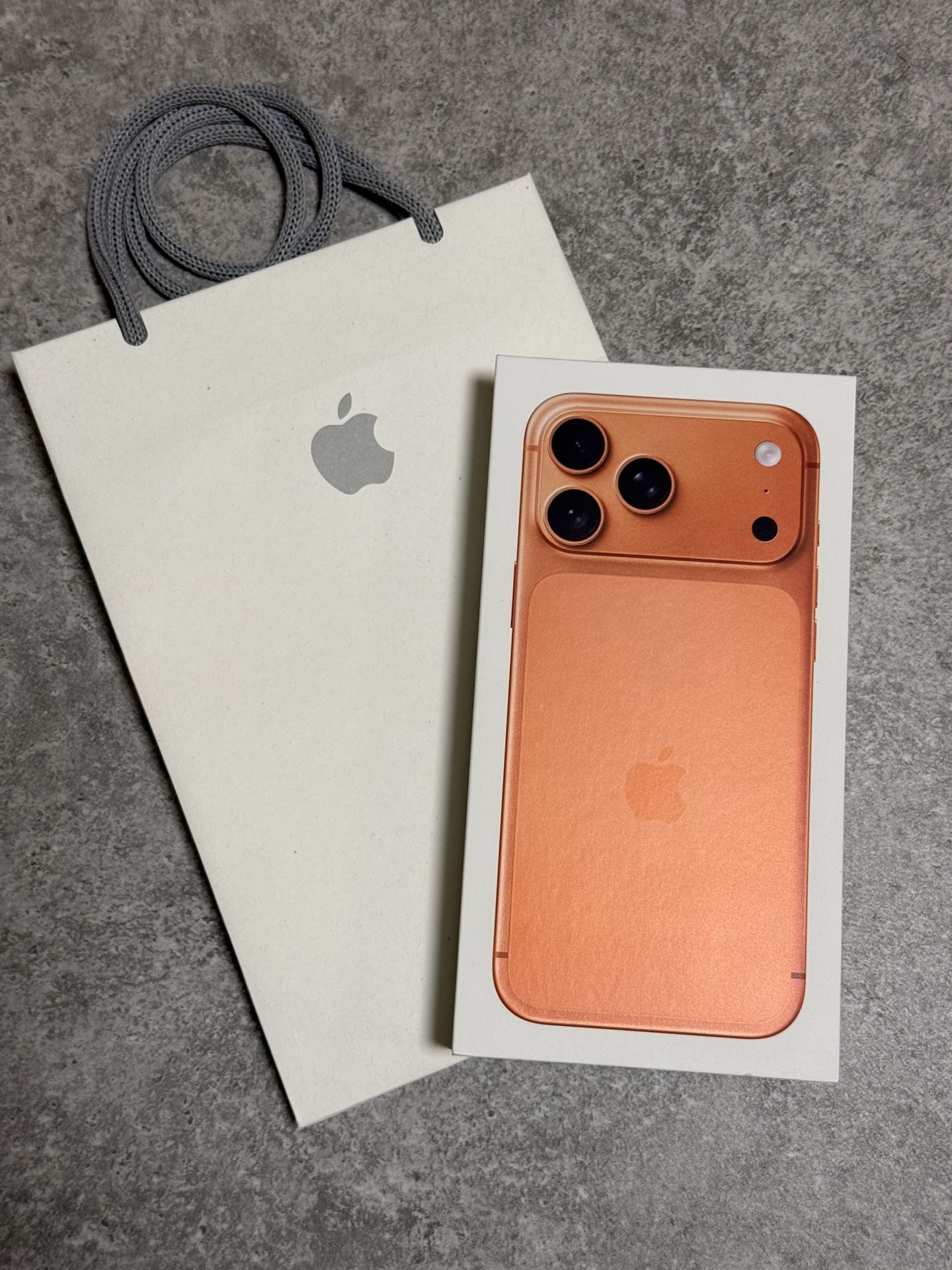 Apple iPhone 17 Pro Max Cosmic Orange 256gb NEW