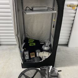 BRAND NEW UNOPENED FULL SPECTRUM GROWING SYSTEM