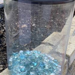 Selling Fish Tank Doesn’t Have Marbles Anymore .