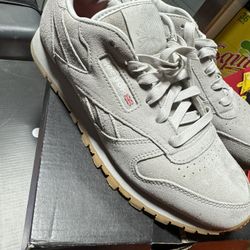 Reebok Kendrick Lamar shoes YOUTH 6.5