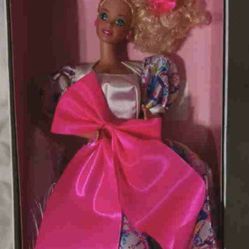 Collector Barbie