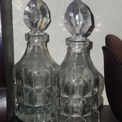 X2 VINTAGE CRYSTAL GLASS PERFUME BOTTLES VANITY TABLE DECOR DECANTER SET WITH BEVELED STOPPERS
