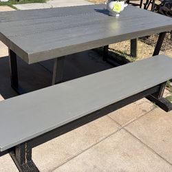 Mesa con Su Banco. 