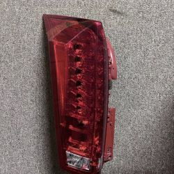 2013 Cadillac SRX Driver Side Tail Light. 