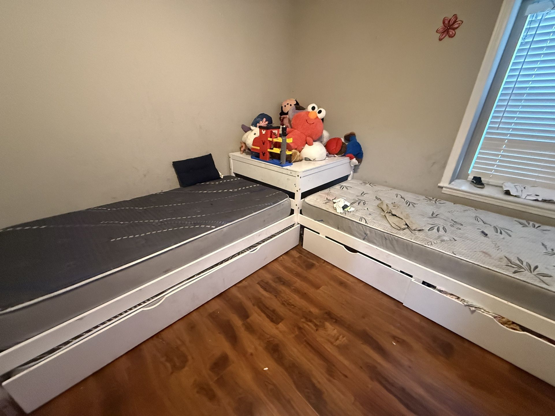 L SHAPED BED