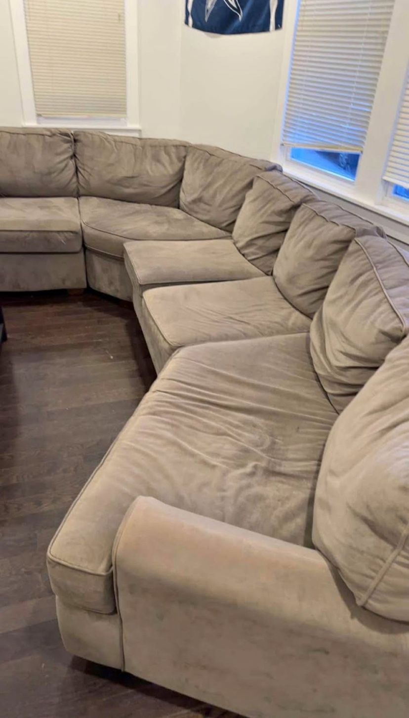 Sectional Couch (HIGHEST BIDDER)
