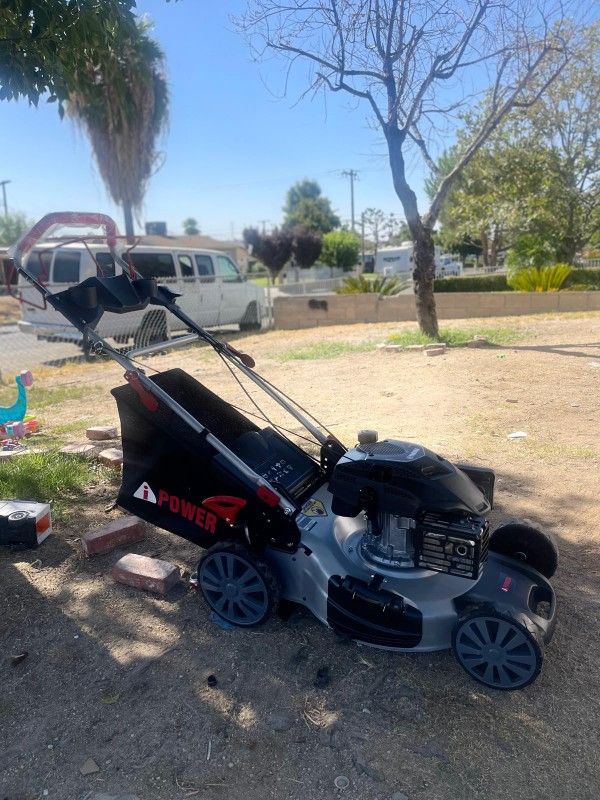 21 inch self propelled lawn mower with YAMAHA MA190 engine