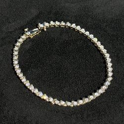14k yellow gold 1 CTW diamond tennis bracelet 7.5 inch