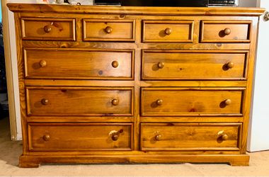 Dresser