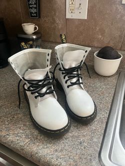 Doc Martens Boots