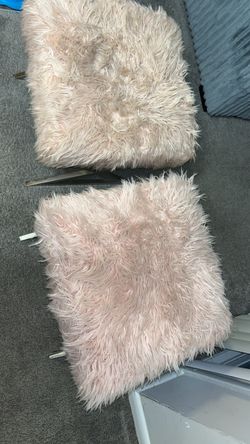 Fluffy ottoman