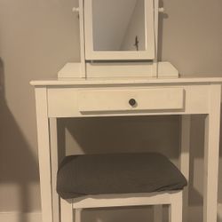 White Makeup Vanity With Chair