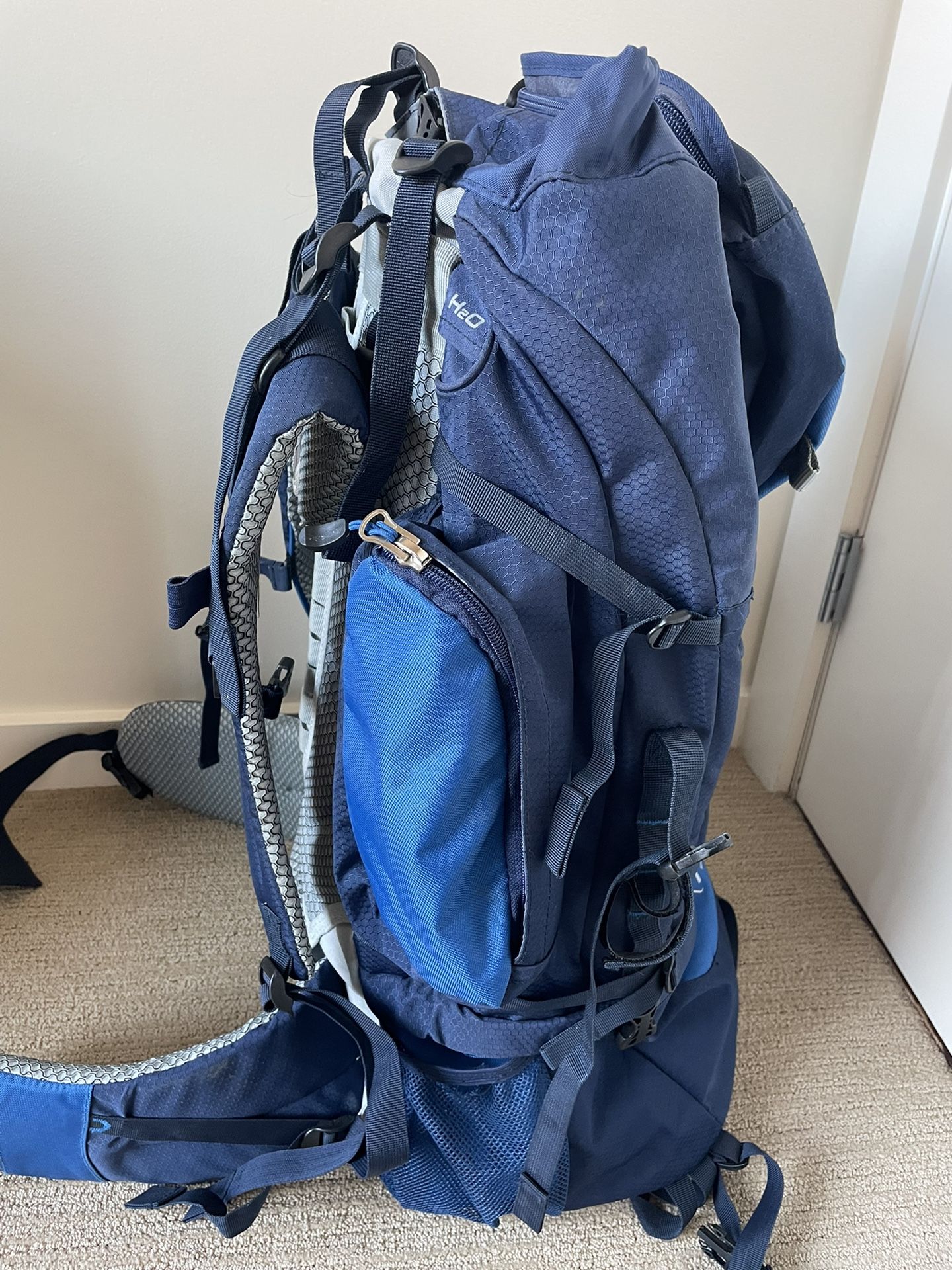 High Sierra® Appalachian 75 Frame Pack. HEX-VENT mesh on the shoulders and adjustable waist keeps you dry while traversing through parks and forests