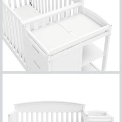 Baby Crib With Changing Table And Dresser Attach.