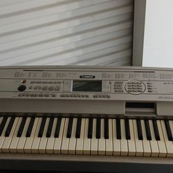 Portable Grand DGX 500 with Cords
