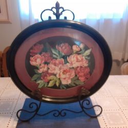  GORGEOUS LOOKING  VINTAGE  PICTURE  ON  A Wrought  Iron  STAND  26inches  Tall  BEAUTIFUL  center  PIECE
