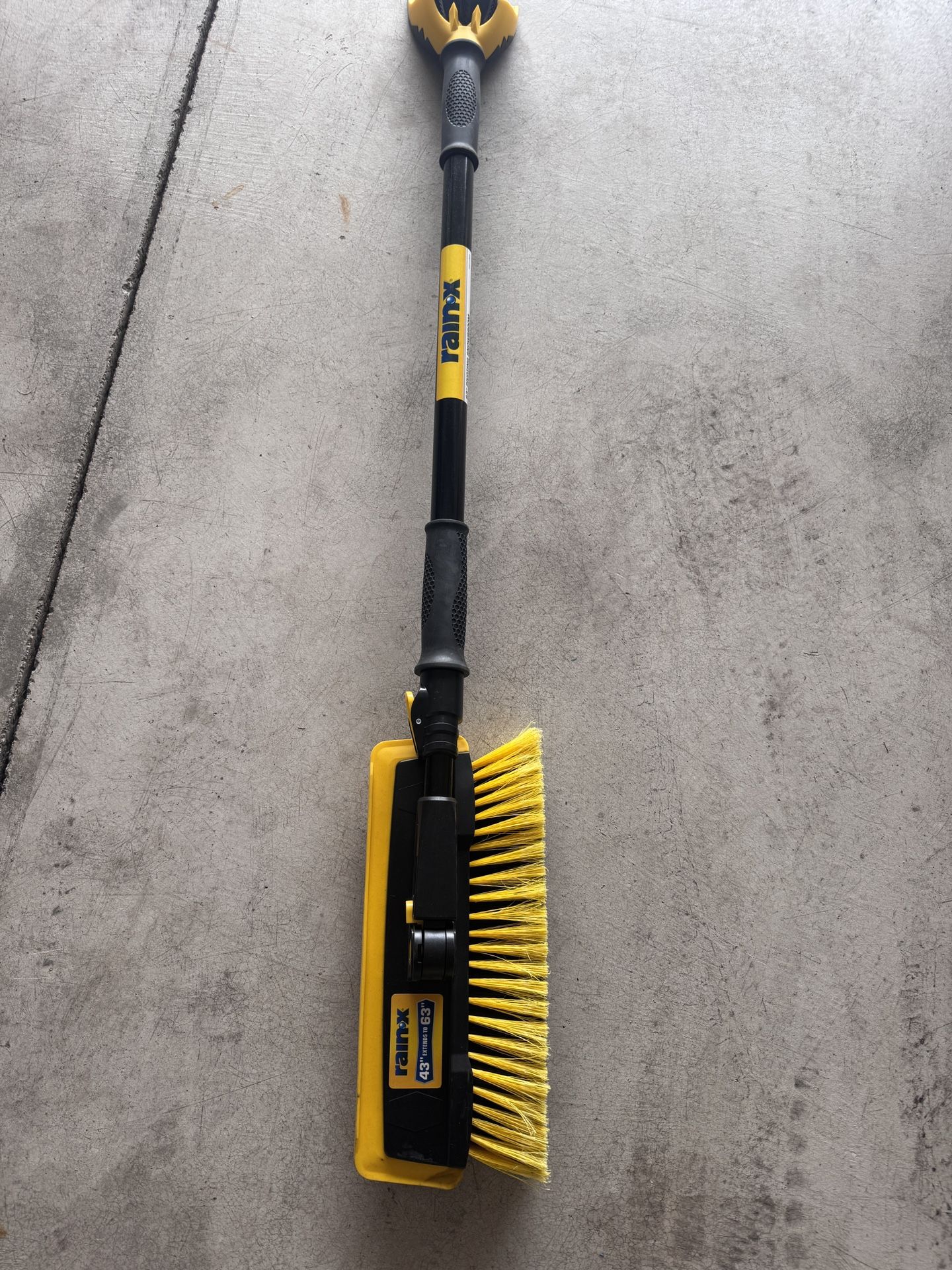 Extendable Car SnowBroom and Ice Scrapper