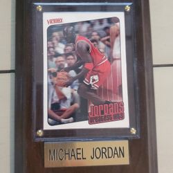 NBA - Michael Jordan - Chicago Bulls - Victory 1990 - Wood Base Sport Card Plaque (6.5"L x 4.5"W) Wall Hanging - Replaceable Card Slot