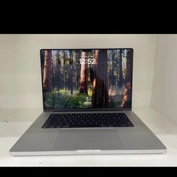 Macbook Pro 16" M3 Max 50 Battery Cycles