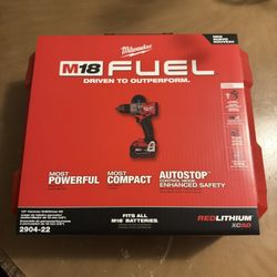 Milwaukee 2904-22 M18 FUEL™ 1/2" Hammer Drill/Driver Kit