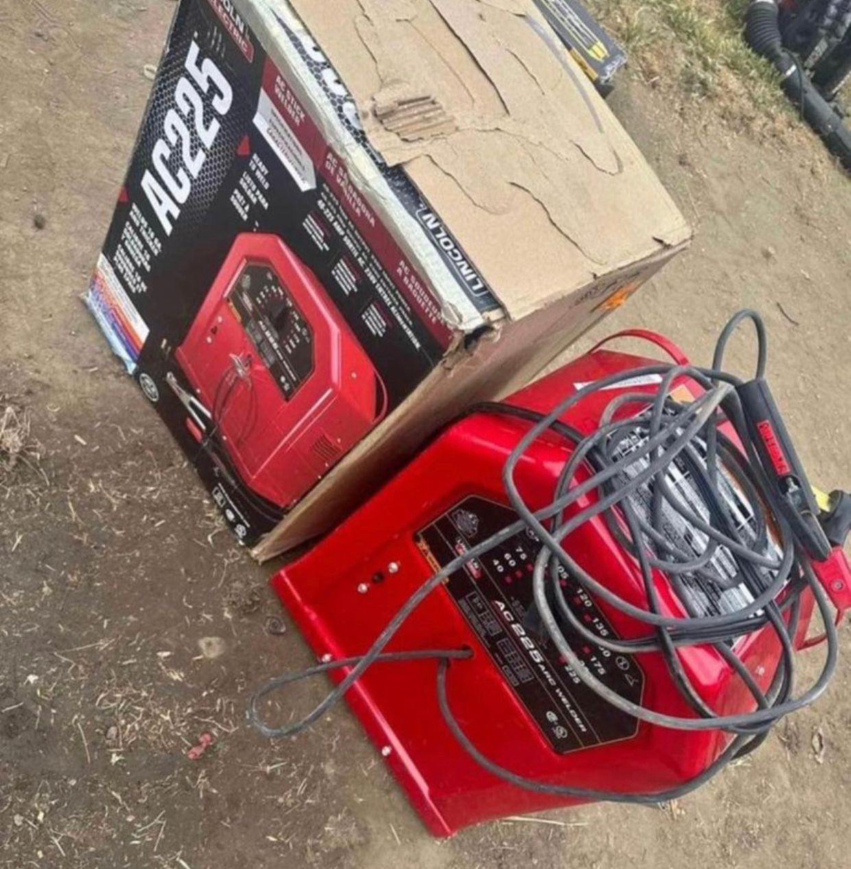 Lincoln Electric 225 Amp Arc/Stick Welder AC225S, 230V