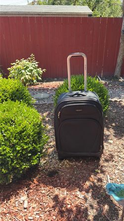 27 in Samsonite luggage -Black