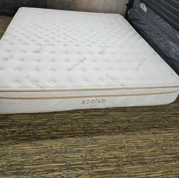 King Size Mattress (Colchón King Size)