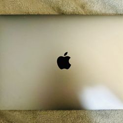 MacBook M1 2021