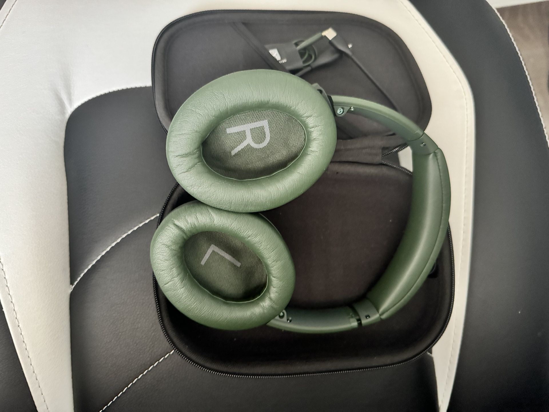 Bose QuietComfort Noise Cancelling Cypress Green Headphones for