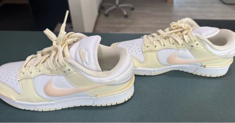 Women’s Nike Dunk Low Twist Coconut Milk Guava Ice