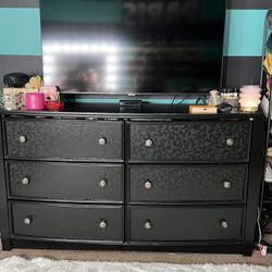 4 Piece Ashley Furniture Black Full size Bedroom Set