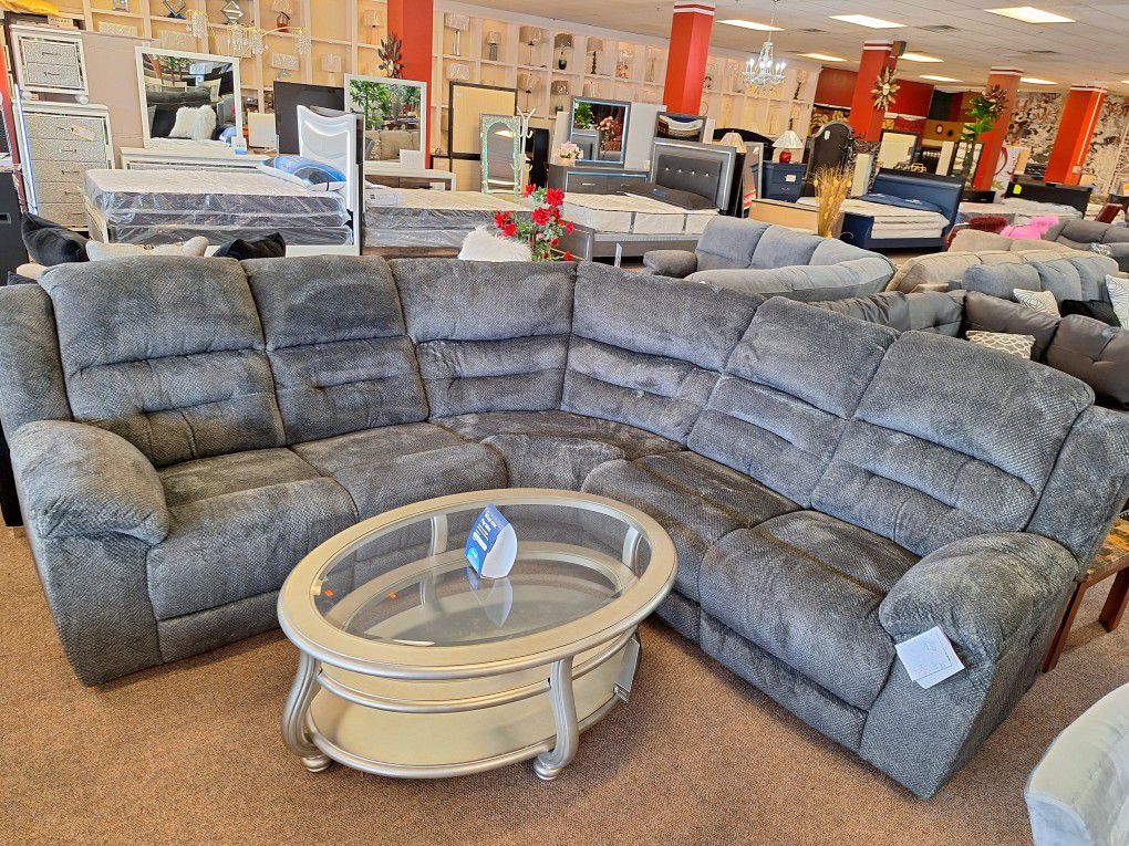 Power Recliner Sectional 