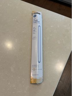 GE 12” under cabinet 410 lumen light