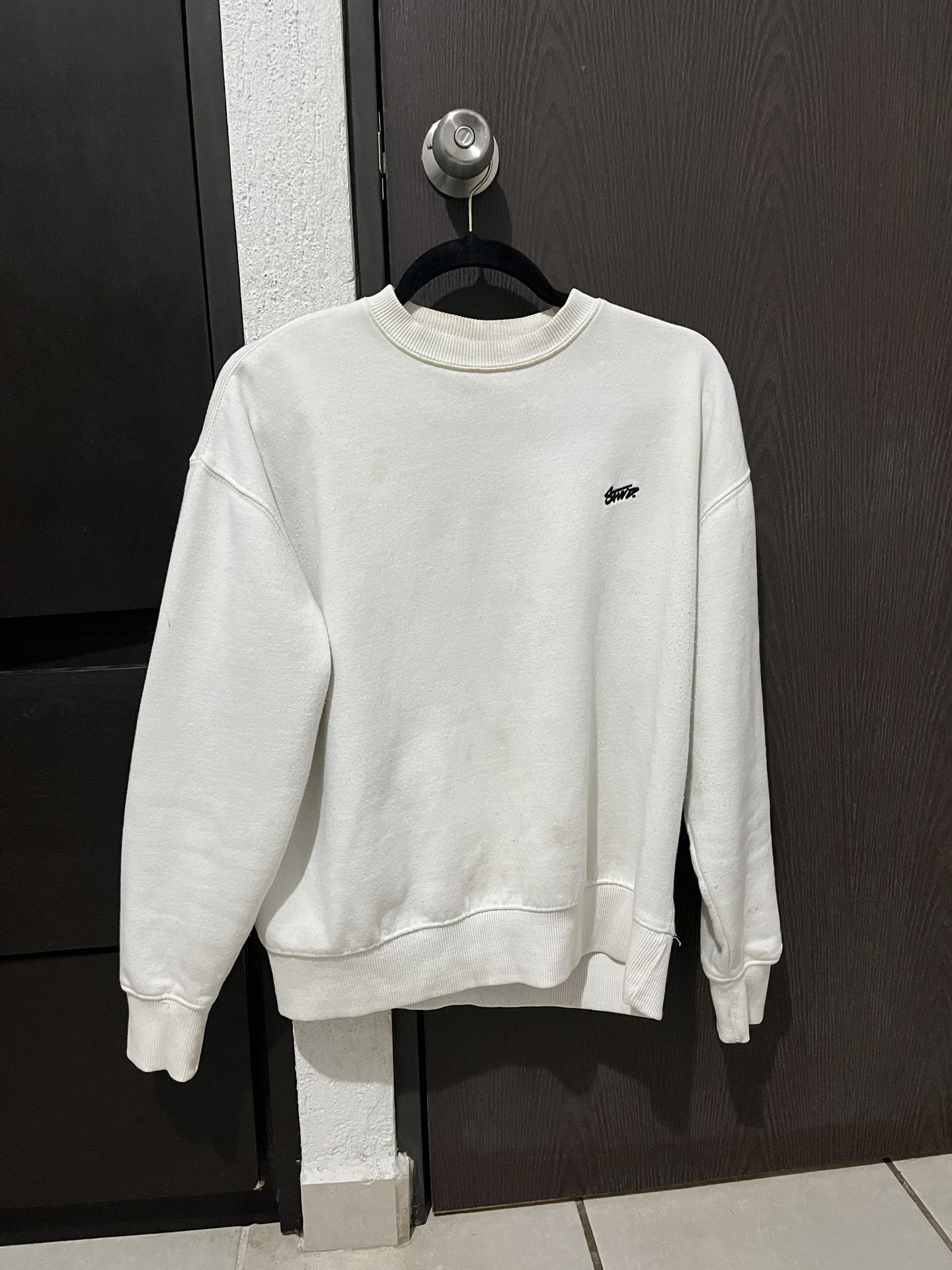 STWD Pull & Bear white sweatshirt size XS