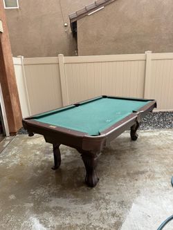 Pool table/ mesa de billar