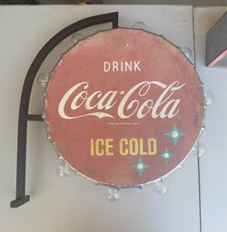 Off the wall Coca Cola double sided light. Used as display. 25.00