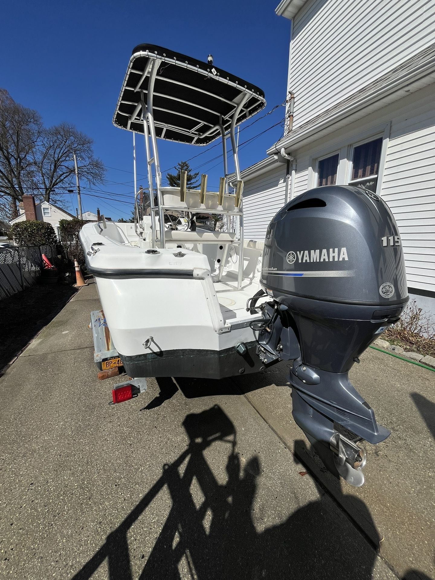 2003 Polar 17ft Center Console Boat