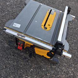 DeWalt DWE7485  8.25 15amp Table Saw Vgood (No Miter or Spliter)for Pick Up Fremont https://offerup.com/redirect/?o=U2VhdHRsZS5Obw== Lowball Offers Pl