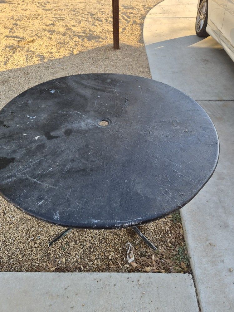 Exterior Table