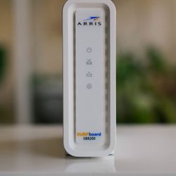 ARRIS SURFboard SB8200 DOCSIS 3.1 Cable Modem