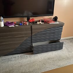 FREE DRESSER AND STOOL