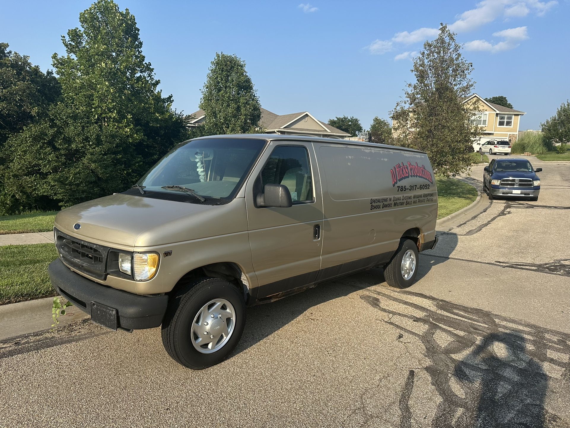 1999 Ford E-250