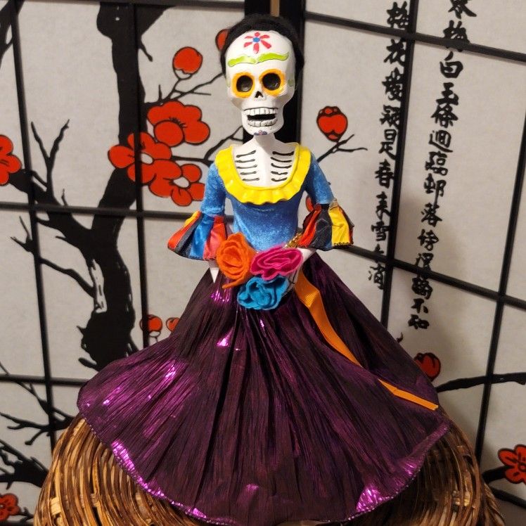 LA CATRINA DOLL STATUE DRESSED FOR CELEBRATION OF DAY OF THE DEAD 2018