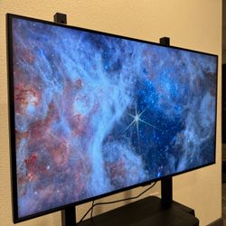 Samsung 43” 8 series with rolling stand