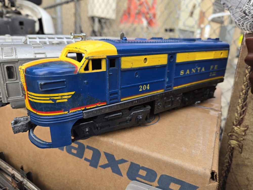 Lionel Santa Fe Train Set