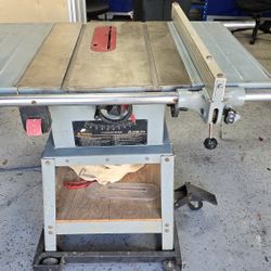 Delta 10" Contractor Table Saw 