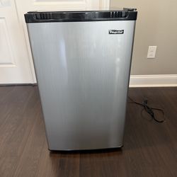 Magic Chef 4.4 cu. ft.