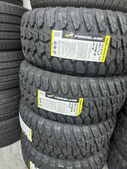 33/1250/17 New Set Of Tires 